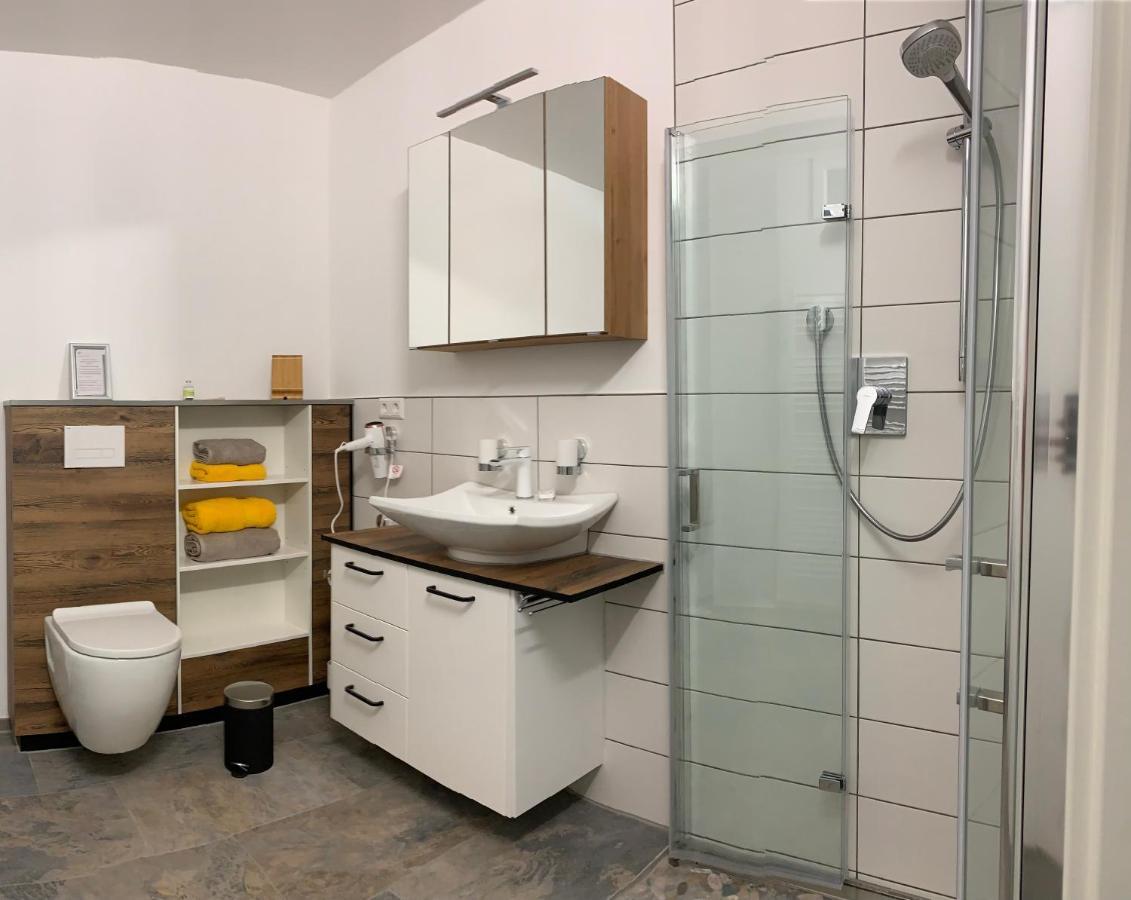 Firmen & Ferienwohnung Brecht 2 Waibstadt المظهر الخارجي الصورة